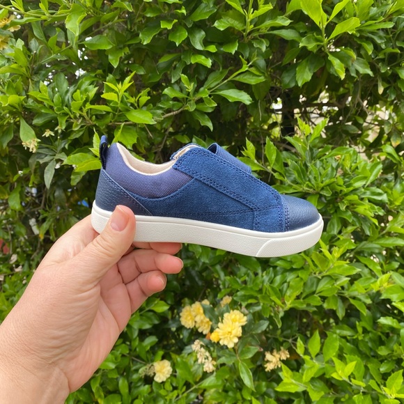 NWOT UGG Rennon Low Casual Shoes - Picture 5 of 9